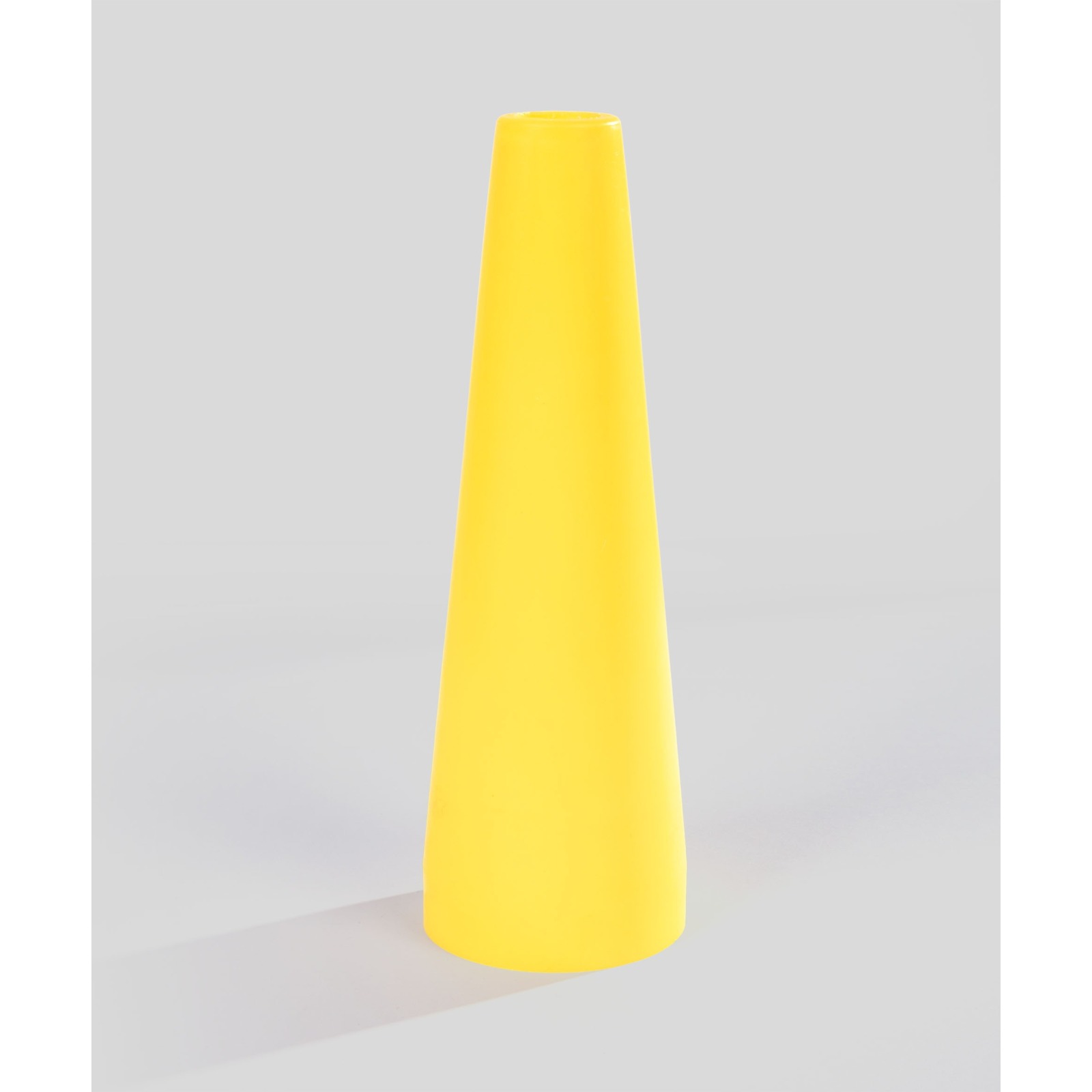 Cone de circulation jaune