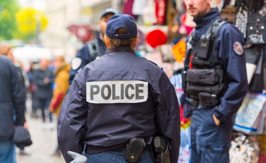 femme policière